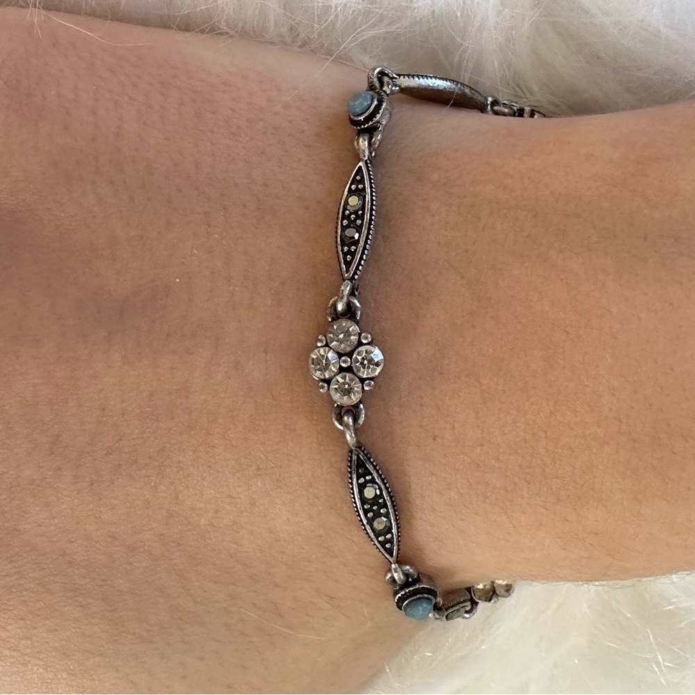 Elegant 925 sterling Silver Bracelet with Black Accents